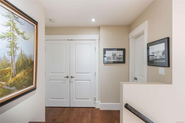 Hallway at 997 Dickinson Way, French Creek, Parksville/Qualicum