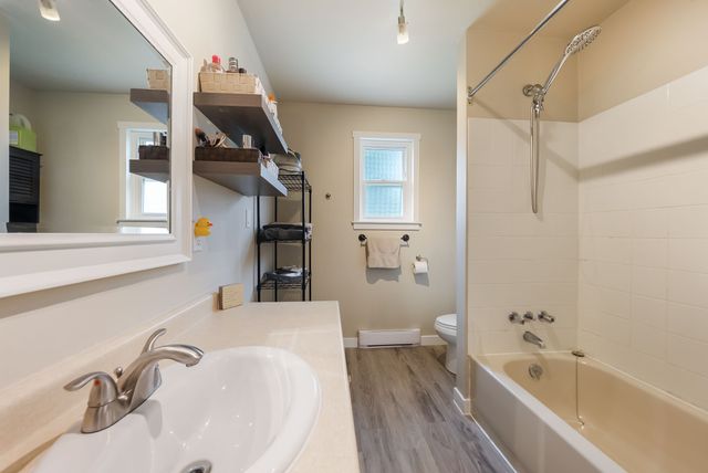 mcbride-pl-720-21 at 720 Mcbride Place, University District, Nanaimo