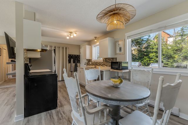 mcbride-pl-720-april-18-15 at 720 Mcbride Place, University District, Nanaimo