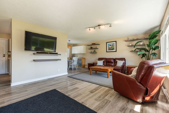 mcbride-pl-720-april-18-23 at 720 Mcbride Place, University District, Nanaimo