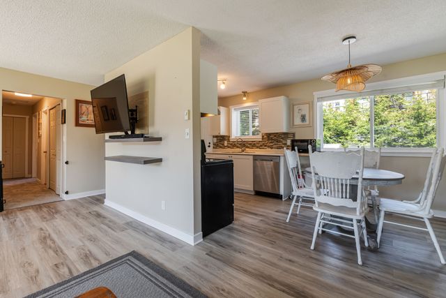 mcbride-pl-720-april-18-27 at 720 Mcbride Place, University District, Nanaimo