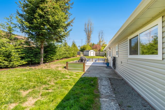 mcbride-pl-720-april-18-29 at 720 Mcbride Place, University District, Nanaimo