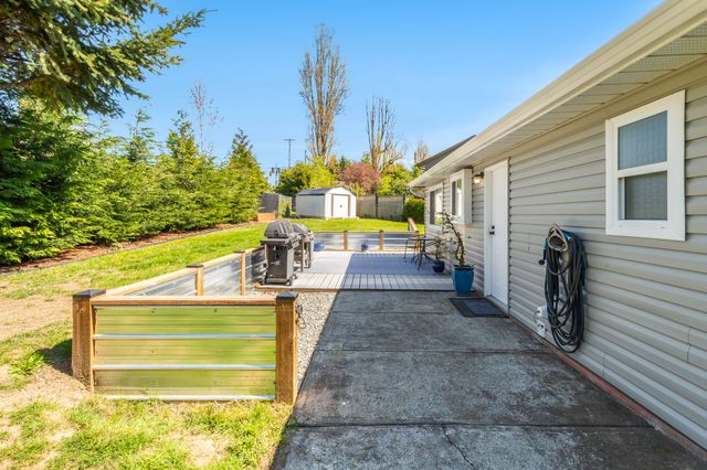 mcbride-pl-720-april-18-30 at 720 Mcbride Place, University District, Nanaimo