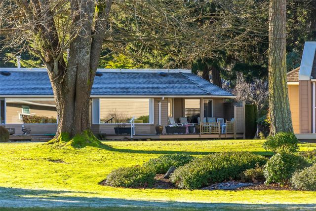 Exterior Townhome at 21 - 529 Johnstone Road, French Creek, Parksville/Qualicum Exterior Townhome at 21 - 529 Johnstone Road, French Creek, Parksville/Qualicum