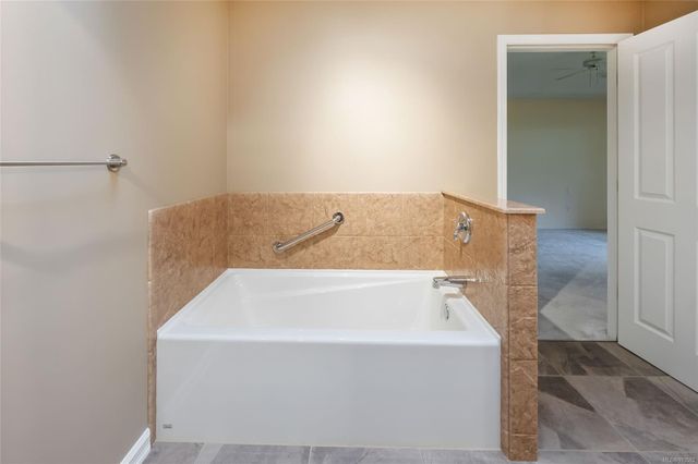 Bathtub View at 21 - 529 Johnstone Road, French Creek, Parksville/Qualicum Bathtub View at 21 - 529 Johnstone Road, French Creek, Parksville/Qualicum