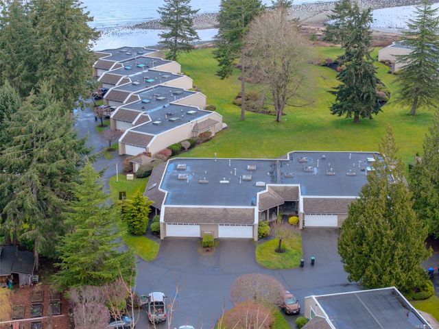 Townhomes at 21 - 529 Johnstone Road, French Creek, Parksville/Qualicum Townhomes at 21 - 529 Johnstone Road, French Creek, Parksville/Qualicum