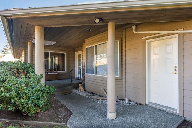 Covered Area and Door at 21 - 529 Johnstone Road, French Creek, Parksville/Qualicum Covered Area and Door at 21 - 529 Johnstone Road, French Creek, Parksville/Qualicum