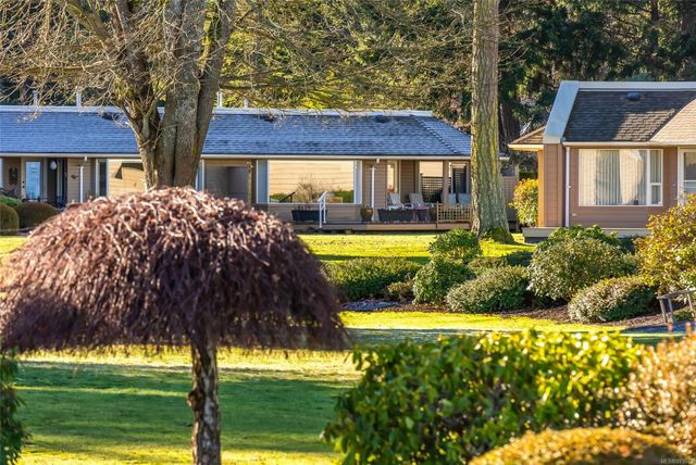 Exterior Townhome at 21 - 529 Johnstone Road, French Creek, Parksville/Qualicum Exterior Townhome at 21 - 529 Johnstone Road, French Creek, Parksville/Qualicum