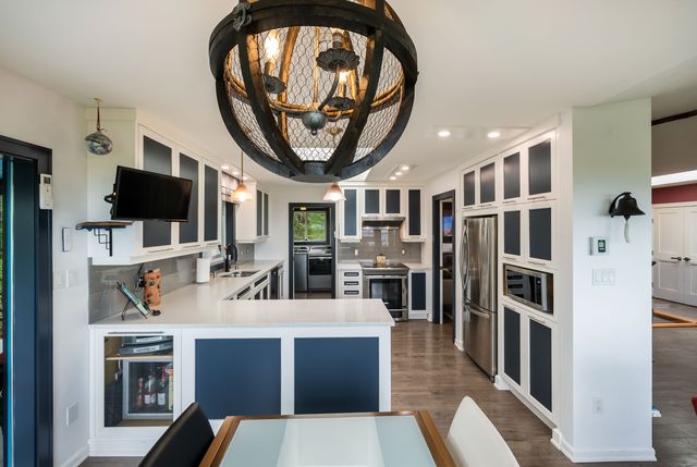 Kitchen/Eating Area at 2311 Mate Place, Nanoose, Parksville/Qualicum Kitchen/Eating Area at 2311 Mate Place, Nanoose, Parksville/Qualicum