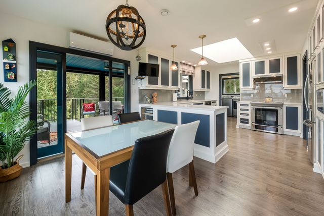 Breakfast/Eating Area at 2311 Mate Place, Nanoose, Parksville/Qualicum Breakfast/Eating Area at 2311 Mate Place, Nanoose, Parksville/Qualicum