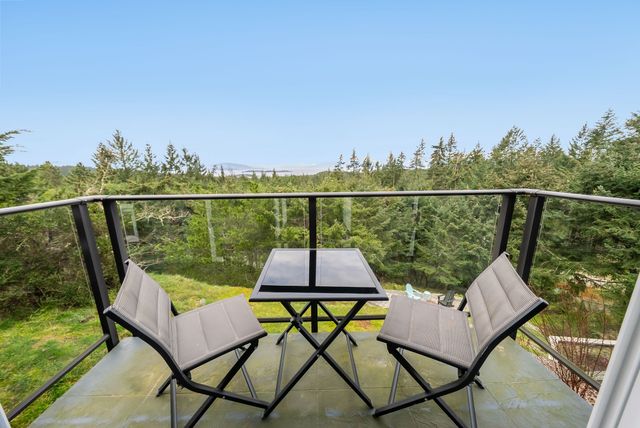 Sun Deck at 2311 Mate Place, Nanoose, Parksville/Qualicum Sun Deck at 2311 Mate Place, Nanoose, Parksville/Qualicum