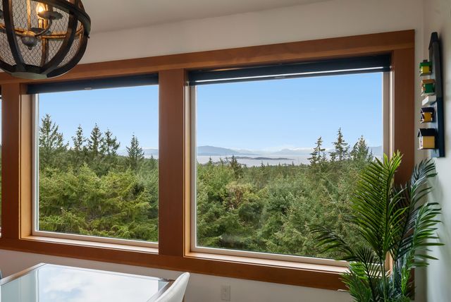 Windows at 2311 Mate Place, Nanoose, Parksville/Qualicum Windows at 2311 Mate Place, Nanoose, Parksville/Qualicum