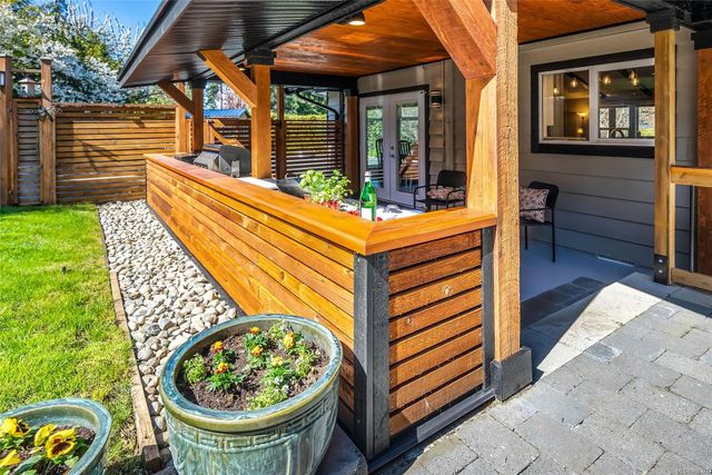 Outdoor Kitchen Exterior View at 674 Hawthorne Rise, French Creek, Parksville/Qualicum