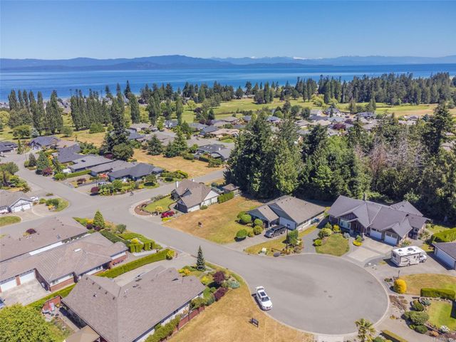 530-sandwedge-qualicum-beach-parksvillequalicum-03 at 530 Sandwedge Close, Qualicum Beach, Parksville/Qualicum