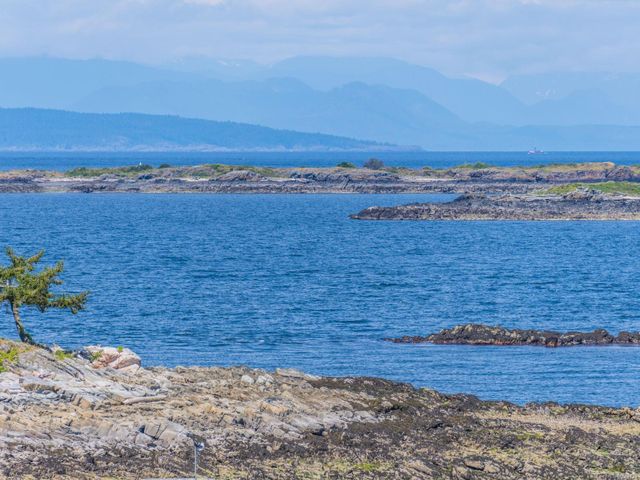 Coastline at 404 - 3555 Outrigger Road, Nanoose, Parksville/Qualicum Coastline at 404 - 3555 Outrigger Road, Nanoose, Parksville/Qualicum