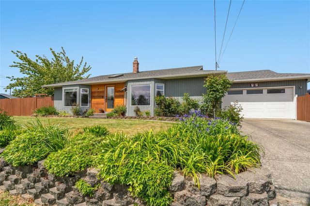 Exterior House at 747 Camas Way, Parksville, Parksville/Qualicum