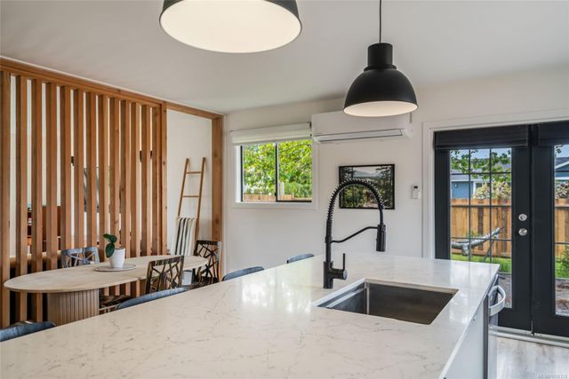 Kitchen Sink at 747 Camas Way, Parksville, Parksville/Qualicum