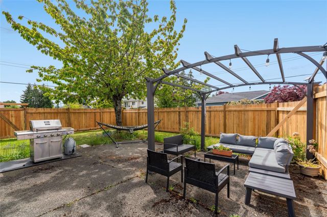 Outdoor BBQ Area at 747 Camas Way, Parksville, Parksville/Qualicum