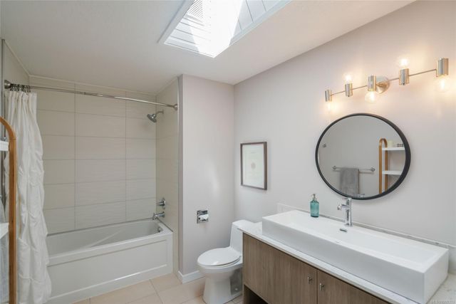 Bathroom at 747 Camas Way, Parksville, Parksville/Qualicum