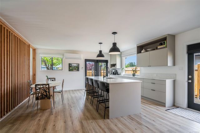 Kitchen and Dining Area at 747 Camas Way, Parksville, Parksville/Qualicum