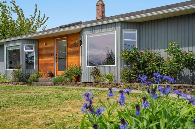 Exterior at 747 Camas Way, Parksville, Parksville/Qualicum