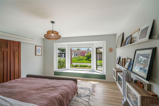 Bedroom at 747 Camas Way, Parksville, Parksville/Qualicum