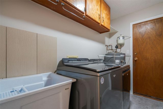 Laundry at 747 Camas Way, Parksville, Parksville/Qualicum
