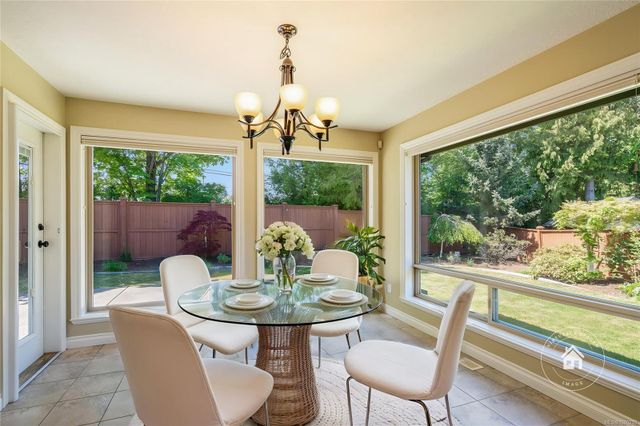 Dining Area at 978 Cantebury Place, Qualicum Beach, Parksville/Qualicum