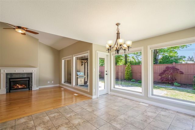 Dining Room and Living Area at 978 Cantebury Place, Qualicum Beach, Parksville/Qualicum