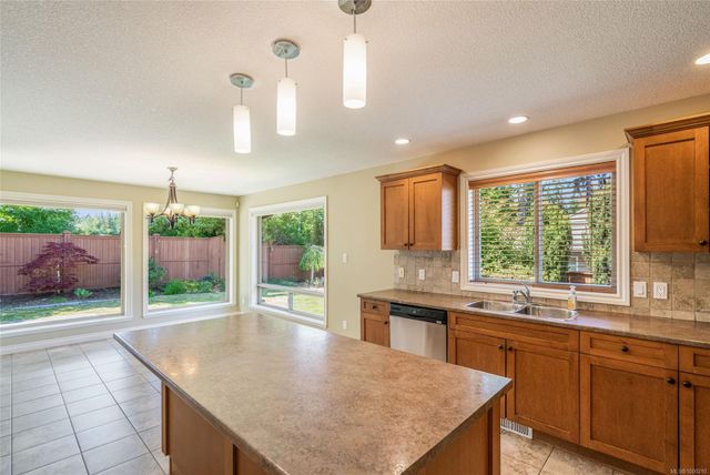 Kitchen Bench at 978 Cantebury Place, Qualicum Beach, Parksville/Qualicum