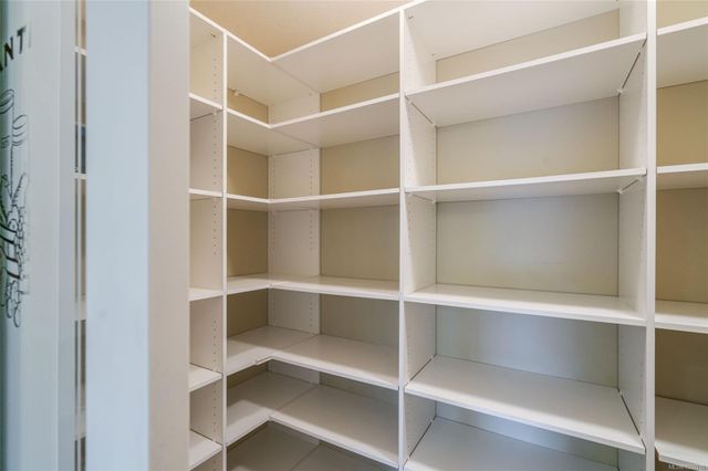 Ample Storage at 978 Cantebury Place, Qualicum Beach, Parksville/Qualicum