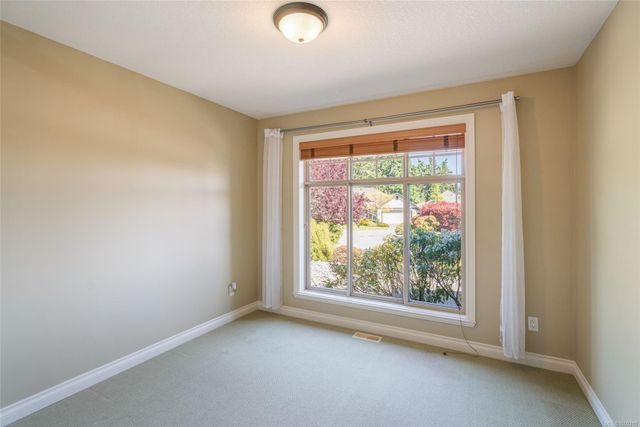 Bedroom at 978 Cantebury Place, Qualicum Beach, Parksville/Qualicum