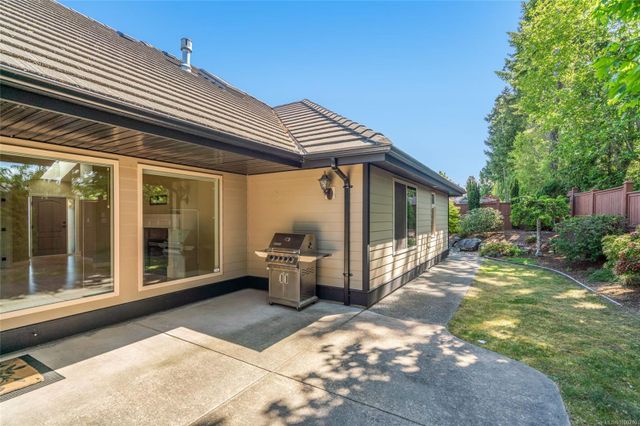 Exterior Patio View at 978 Cantebury Place, Qualicum Beach, Parksville/Qualicum