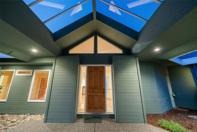 Front Door Entrance at 1555 Seacrest Road, Nanoose, Parksville/Qualicum Front Door Entrance at 1555 Seacrest Road, Nanoose, Parksville/Qualicum