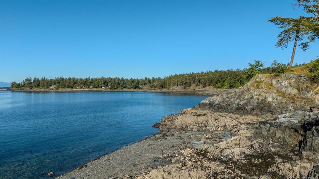 Beachfront at 1555 Seacrest Road, Nanoose, Parksville/Qualicum Beachfront at 1555 Seacrest Road, Nanoose, Parksville/Qualicum