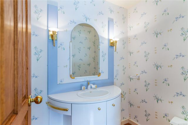 Powder Room at 1555 Seacrest Road, Nanoose, Parksville/Qualicum Powder Room at 1555 Seacrest Road, Nanoose, Parksville/Qualicum
