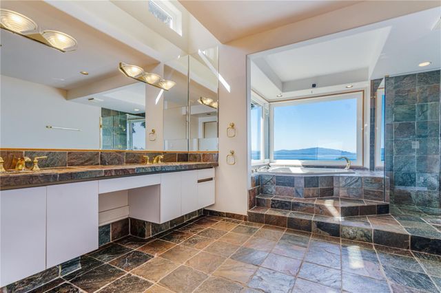 Bathroom at 1555 Seacrest Road, Nanoose, Parksville/Qualicum Bathroom at 1555 Seacrest Road, Nanoose, Parksville/Qualicum