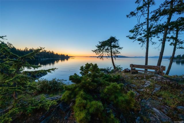 Oceanfront at 1555 Seacrest Road, Nanoose, Parksville/Qualicum Oceanfront at 1555 Seacrest Road, Nanoose, Parksville/Qualicum