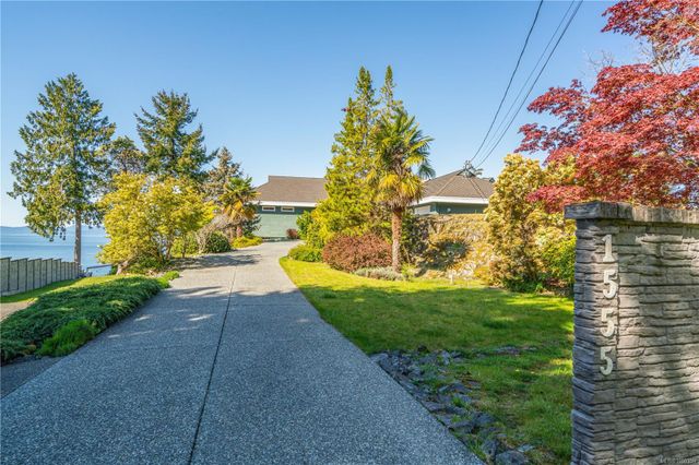 Entrance at 1555 Seacrest Road, Nanoose, Parksville/Qualicum Entrance at 1555 Seacrest Road, Nanoose, Parksville/Qualicum