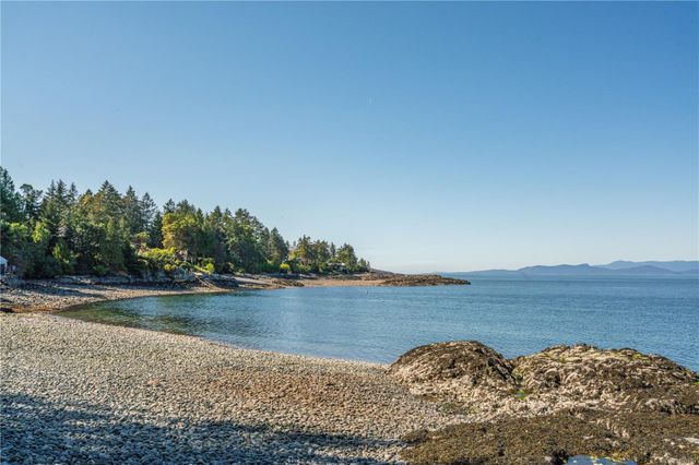 Beachfront at 1555 Seacrest Road, Nanoose, Parksville/Qualicum Beachfront at 1555 Seacrest Road, Nanoose, Parksville/Qualicum