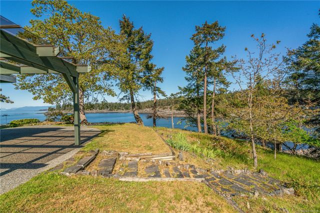Stairway from Patio at 1555 Seacrest Road, Nanoose, Parksville/Qualicum Stairway from Patio at 1555 Seacrest Road, Nanoose, Parksville/Qualicum