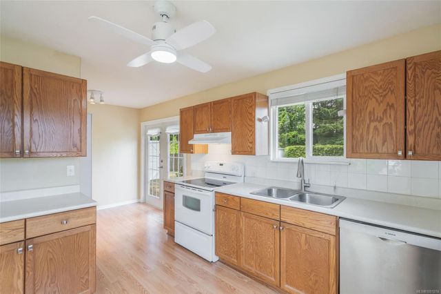 Kitchen at 6973 Jacks Road, Lower Lantzville, Nanaimo