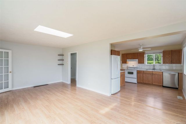Dining/Kitchen View at 6973 Jacks Road, Lower Lantzville, Nanaimo