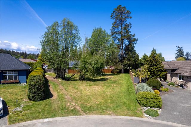 Street View of Lot at 476 Dogleg Close, Qualicum Beach, Parksville/Qualicum