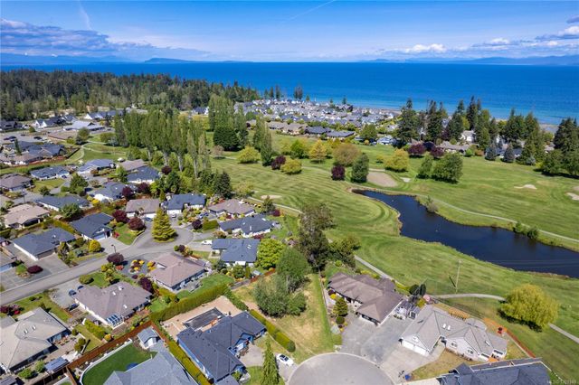 Gorgeous Location! at 476 Dogleg Close, Qualicum Beach, Parksville/Qualicum