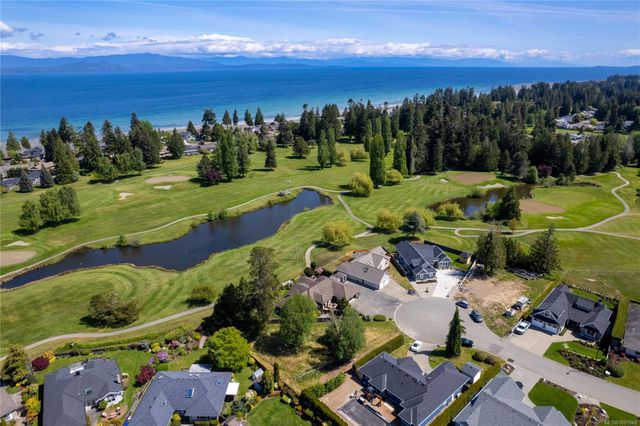 Golf and Beaches at 476 Dogleg Close, Qualicum Beach, Parksville/Qualicum