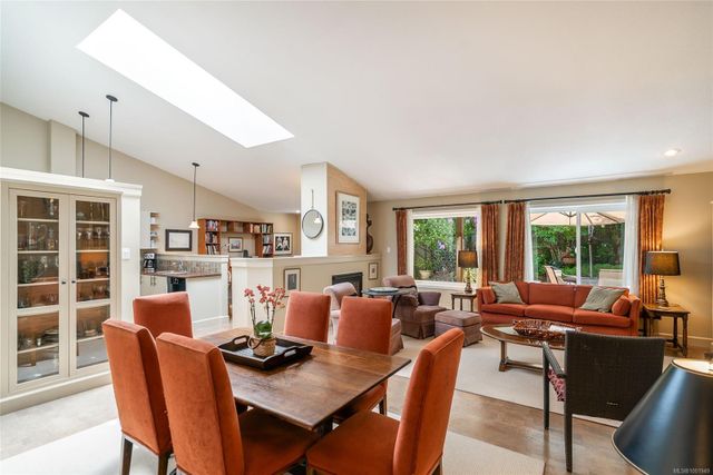 885-berwick-qualicum-beach-parksvillequalicum-05 at 18 - 885 S Berwick Road, Qualicum Beach, Parksville/Qualicum