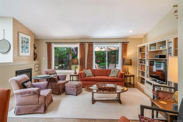 885-berwick-qualicum-beach-parksvillequalicum-09 at 18 - 885 S Berwick Road, Qualicum Beach, Parksville/Qualicum