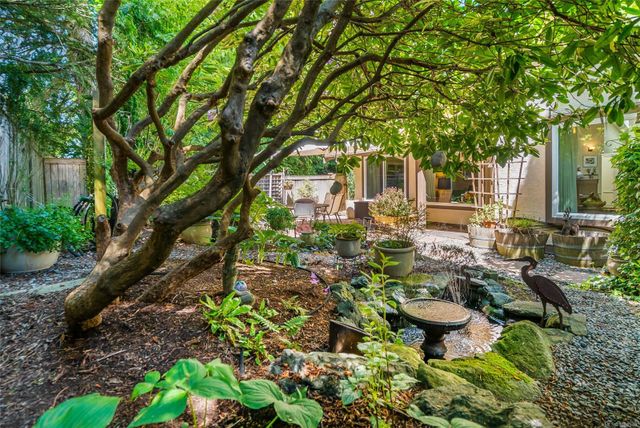 885-berwick-qualicum-beach-parksvillequalicum-19 at 18 - 885 S Berwick Road, Qualicum Beach, Parksville/Qualicum