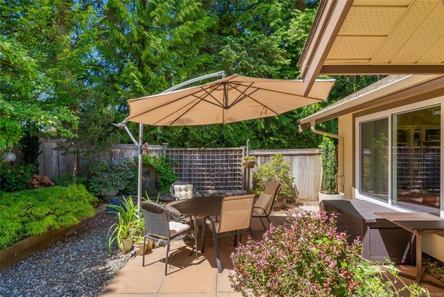 885-berwick-qualicum-beach-parksvillequalicum-20 at 18 - 885 S Berwick Road, Qualicum Beach, Parksville/Qualicum